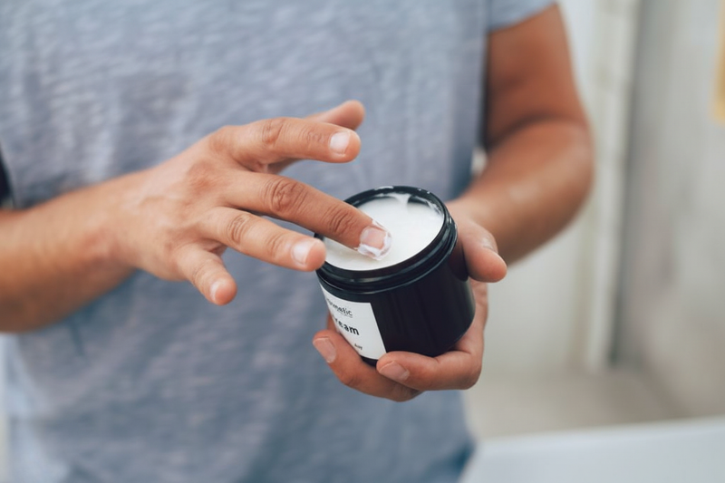 Routine skincare homme : construire une routine adaptée à votre peau