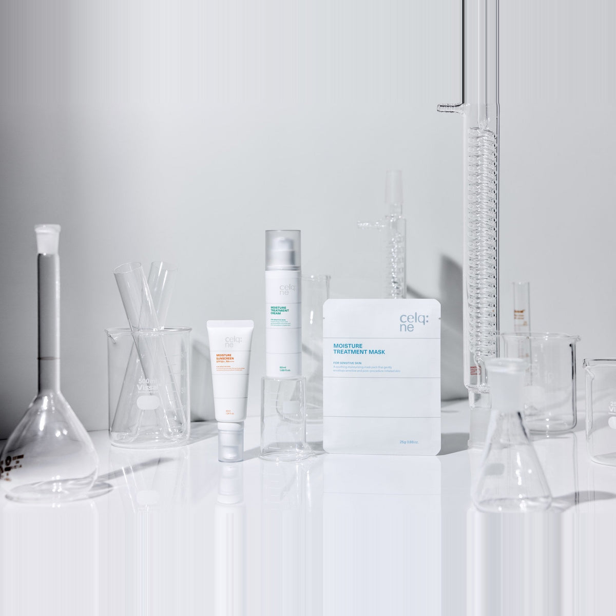 Coffret de lancement celq:ne : creme, protection solaire SPF50+ et masques en tissu